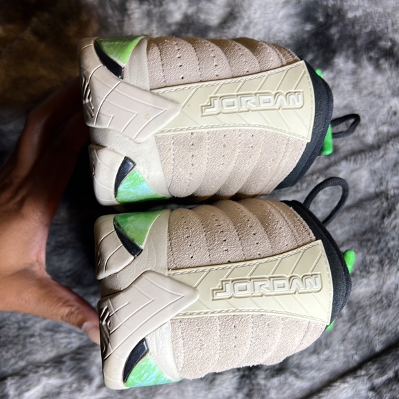 Air Jordan 14 - Aleali May - Picture 5 of 9